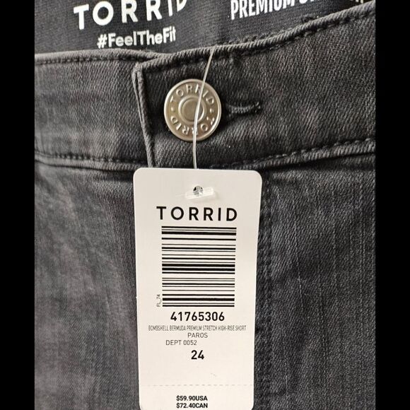 TORRID 8" Black Bombshell Bermuda Premium Stretch High Rise Short Size 24 - Picture 9 of 15